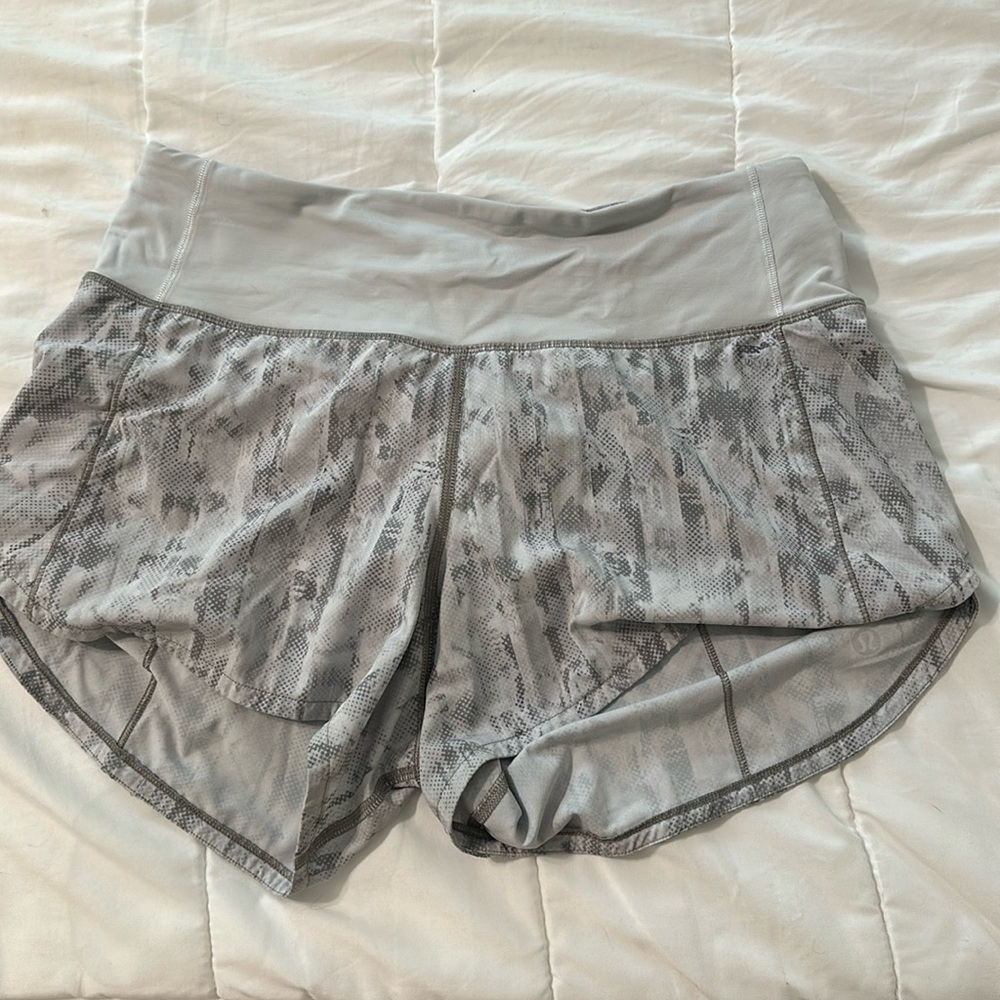 Lululemon size 4, 4 inch, gray and white low-rise, speed up shorts